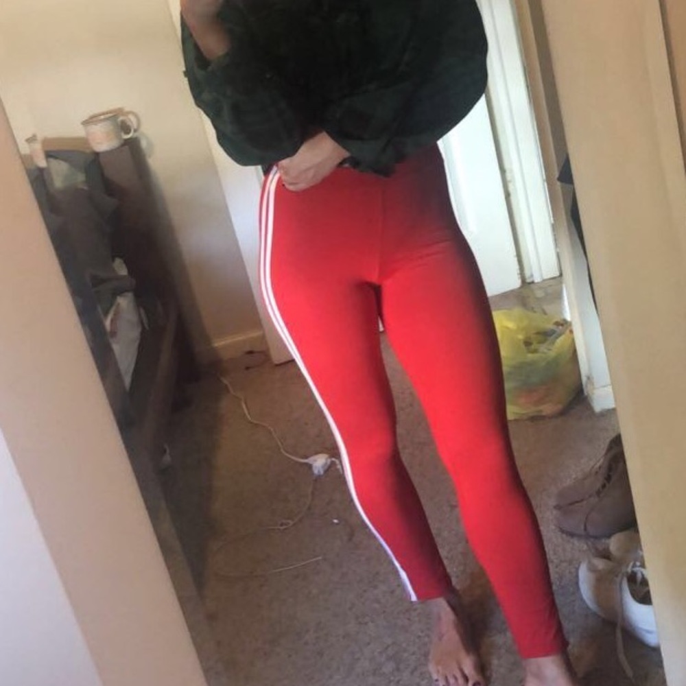 Red leggings with stripes-brand new Sz Small